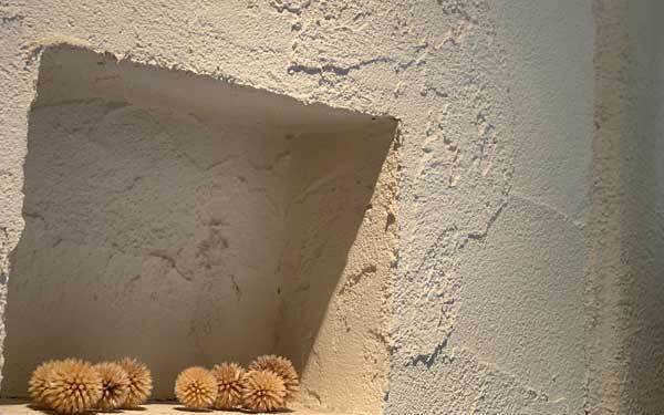 自然素材の壁材「エコ・クィーン」珪藻土の性能